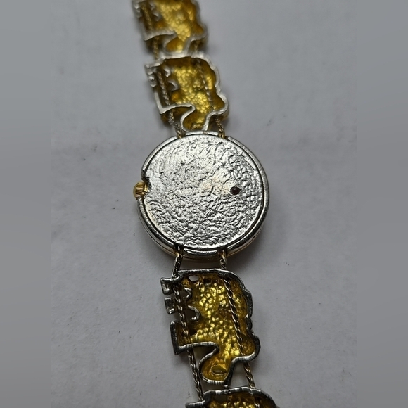 Vintage Womens Jennie B Avon Gold Tone Elephants Charms Watch New Battery main image 6